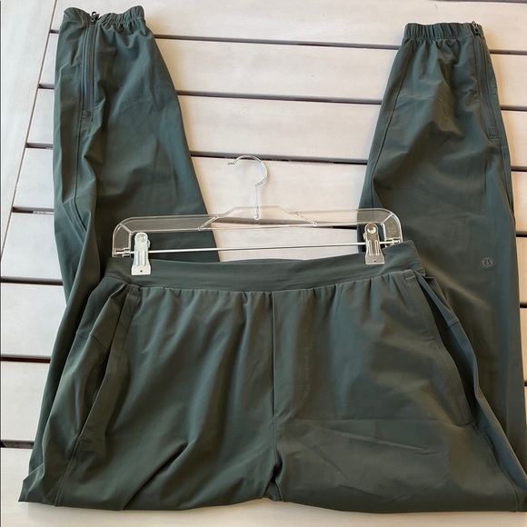 lululemon athletica Other - Lululemon SURGE Jogger 29" Medium
